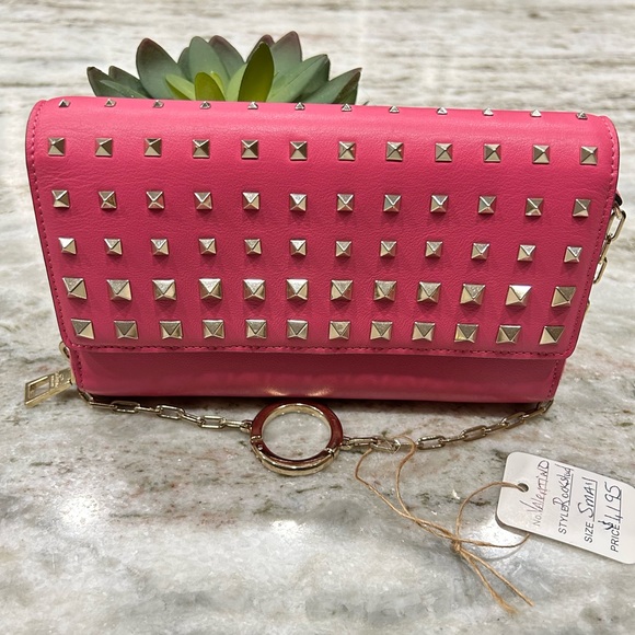 Valentino Garavani Excellent Condition Pink Rock Stud Pink Flap Bag - Picture 1 of 14